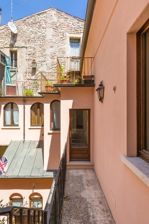 Magnificent Cosy Loft Apartment Verona Luaran gambar